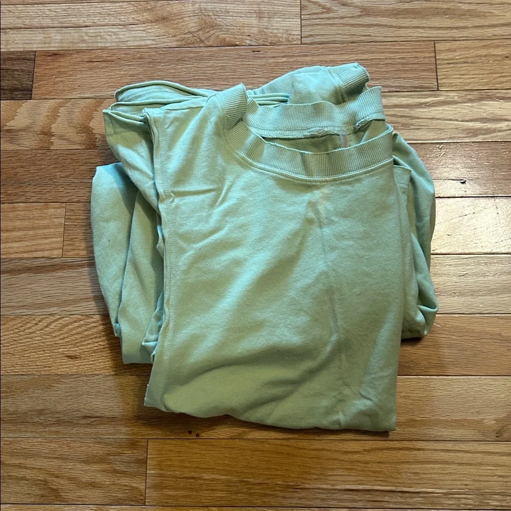 Free People hot shot relaxed set. Size medium. Light green color called Moss. - Picture 11 of 13